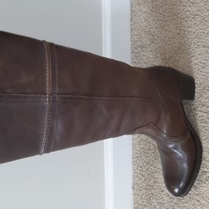 10M Jane Stitch Frye Boot